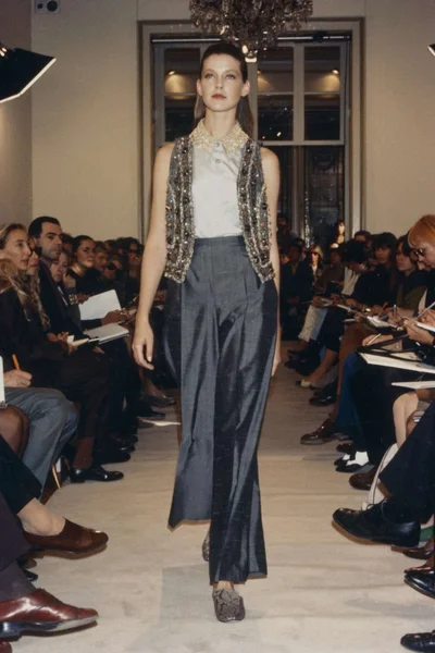 Look 8